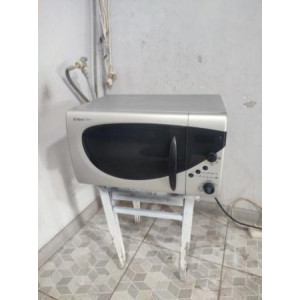 Микроволновая печь Electrolux EMS2140S