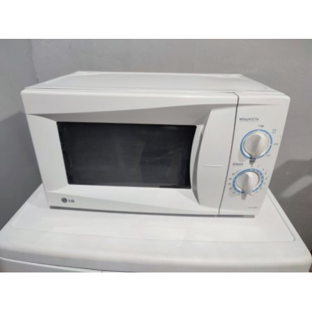 Микроволновая печь LG MS-1724W, б/у