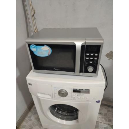 Микроволновая печь Midea AG823AZX, б/у