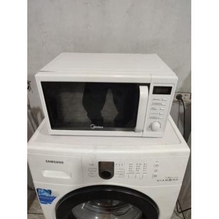 Микроволновая печь Midea AM820CUK-W, б/у