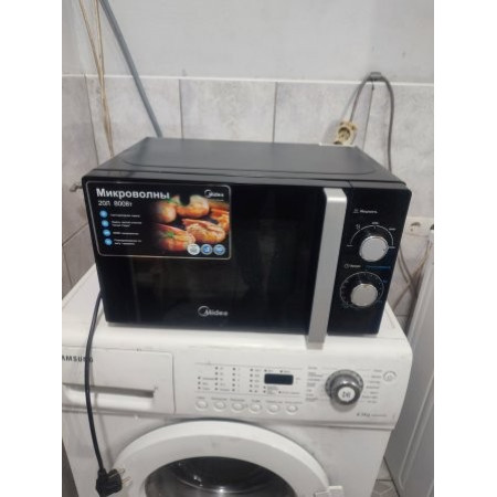 Микроволновая печь Midea MM820CXX-B, б/у