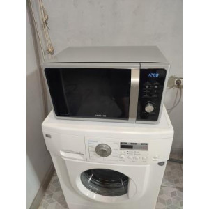 Микроволновая печь Samsung MS23F301TAW
